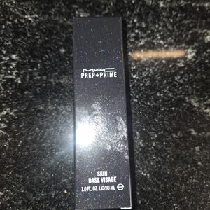 MAC Cosmetics Prep + Prime Skin Base Visage - Black